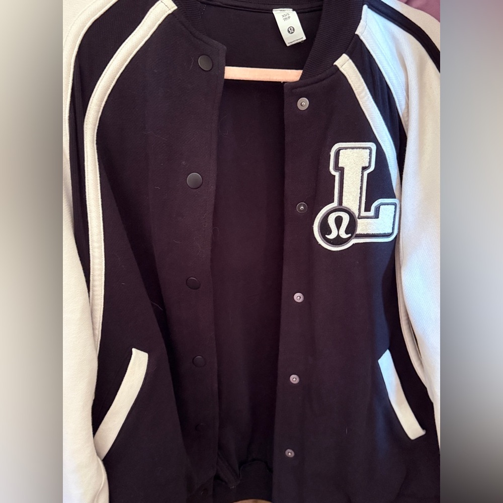 Lululemon Scuba Oversized Collegiate Jacket *Graphic, Black/Light Ivory, Xs/S
